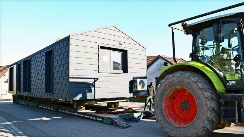 Schwerlasttransporter - Tiny-House nach Metzels